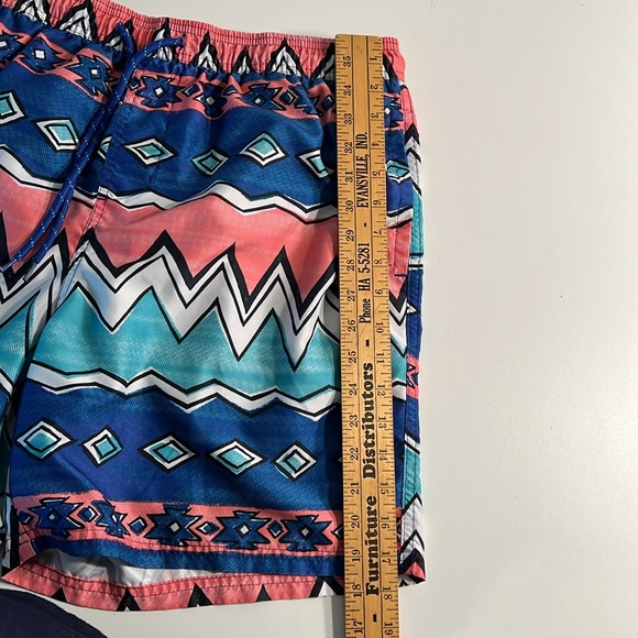 No Boundaries Geometric Pattern Men’s Swim Trunks Sz Lg. In Blue, Aqua & Coral. - Picture 10 of 10